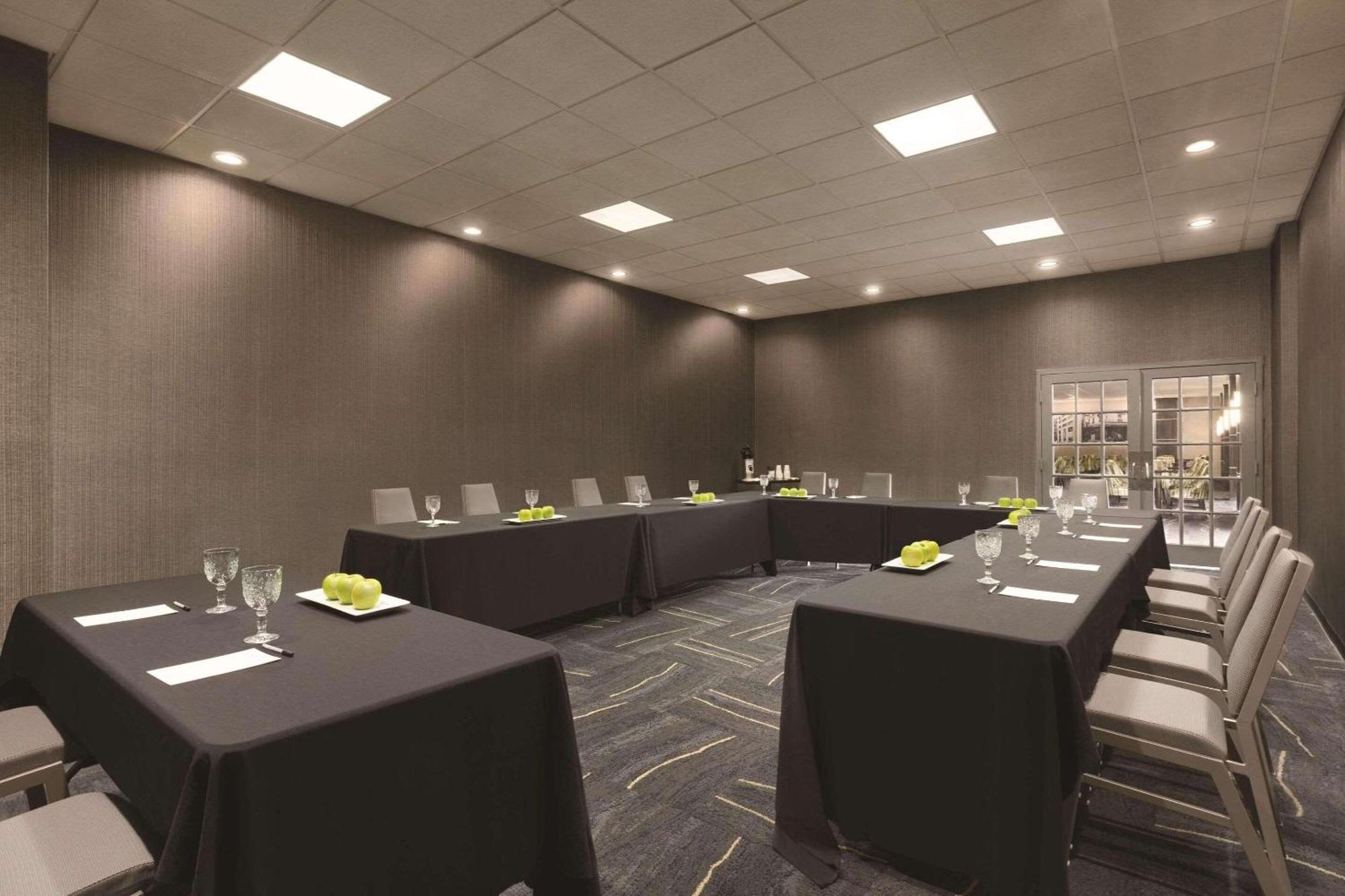 Radisson Hotel Mcallen Airport Екстериор снимка