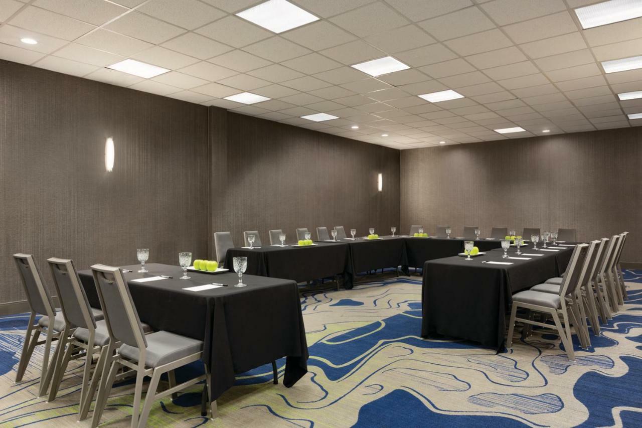 Radisson Hotel Mcallen Airport Екстериор снимка